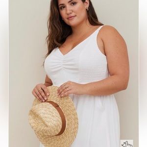 NWT Torrid Lenny smocked bodice midi dress